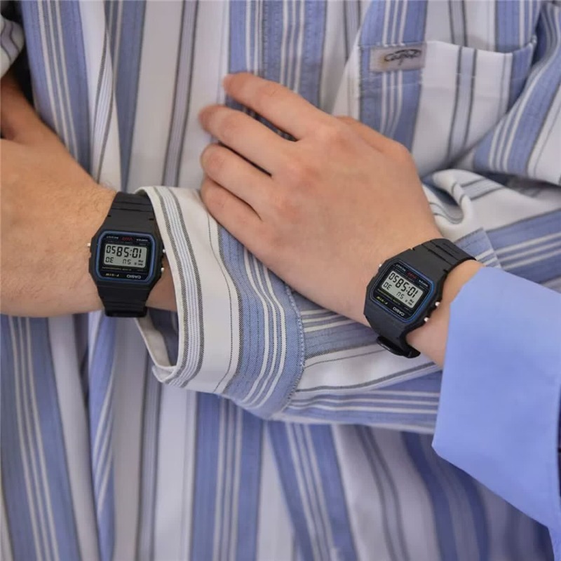 Casio F-91W-1 Modische Retro-A – Watch Display Pillow Bewertung und Preis